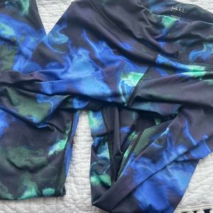 Nicole miller active wear leggings medium